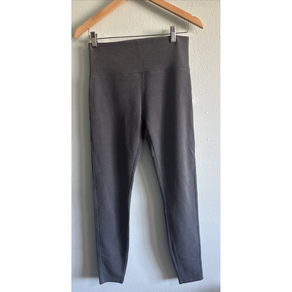 Vuori Bayview Thermal Leggings Women M 26x27 Gray Waffle Knit Athleisure VW465